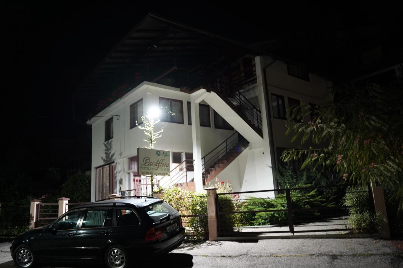 Passiflora Hotel Voineasa Exterior foto